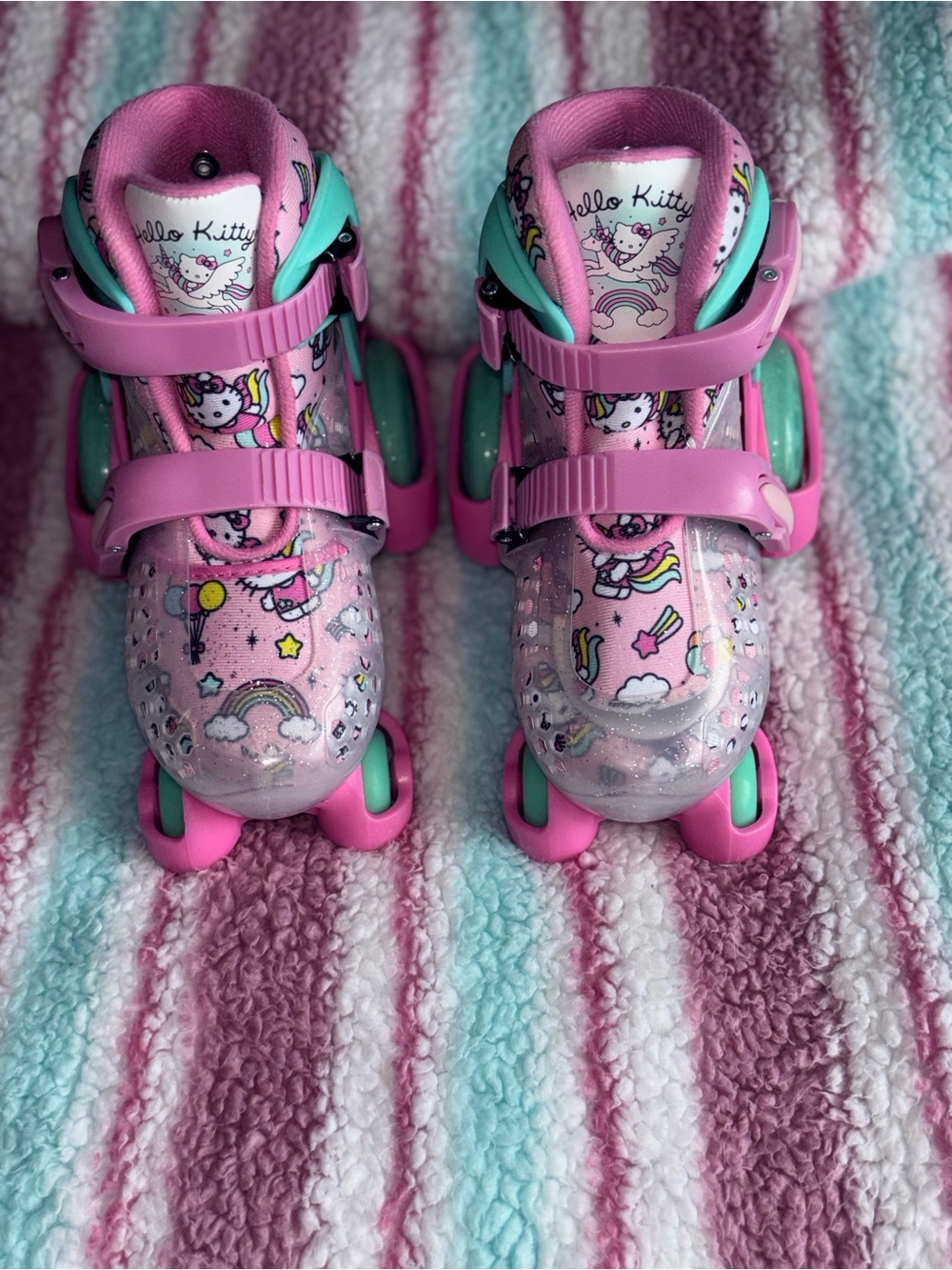 🎀 Hello Kitty 🎀 Pink & Teal Kids Adjustable Roller Skates - Picture 3 of 14